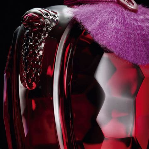 le flacon|Le Flacon Tortue Red Edition by Baccarat Guerlain。